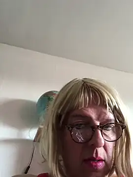 simone xdressing online show from 15, 3, 2025