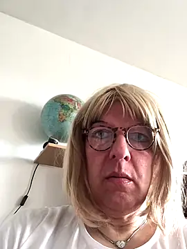 simone xdressing online show from 28, 9, 2025