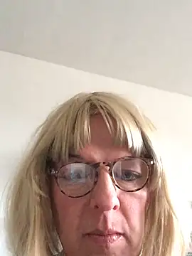 simone xdressing online show from 15, 2, 2026