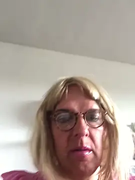 simone xdressing online show from 7, 6, 2026