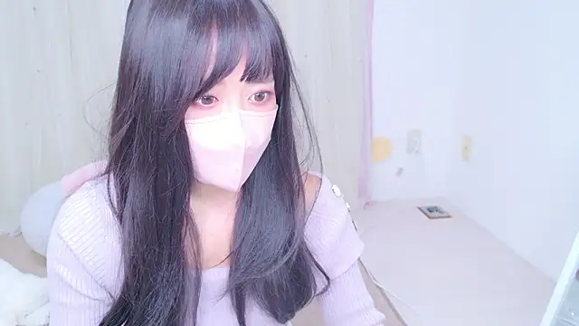 Snapshot of KAZUNAxo chatting on 11, 11, 2025 KAZUNAxo online show from 11, 11, 2025