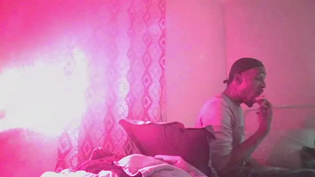 Snapshot of thatsmynega chatting on 11, 11, 2025 thatsmynega online show from 11, 11, 2025