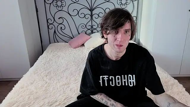 Danny loves Mary online show from 24, 11, 2025