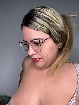 Amira Malia online show from 4, 3, 2026