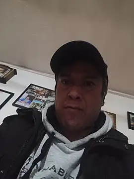 Snapshot of Riki121274 chatting on 8, 8, 2026 Riki121274 online show from 8, 8, 2026
