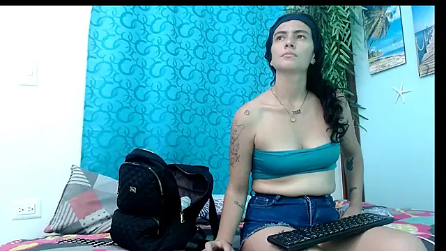 Snapshot of salomesmit666 chatting on 19, 11, 2025 salomesmit666 online show from 19, 11, 2025