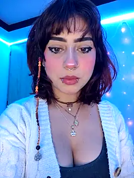 Snapshot of Sarah_Lark- chatting on 22, 4, 2026 Sarah Lark- online show from 22, 4, 2026