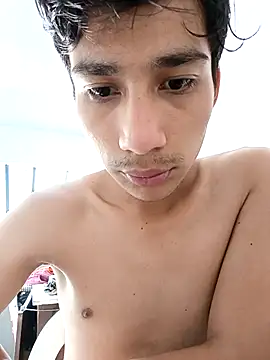 Snapshot of lulu_sexyboy chatting on 15, 12, 2025 lulu sexyboy online show from 15, 12, 2025