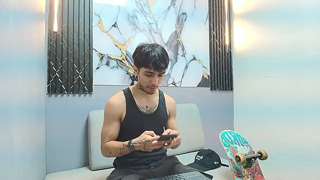 Snapshot of Aethon_noir chatting on 15, 11, 2025 Aethon noir online show from 15, 11, 2025