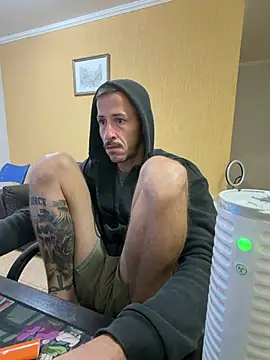 Lucasjandre online show from 8, 6, 2026
