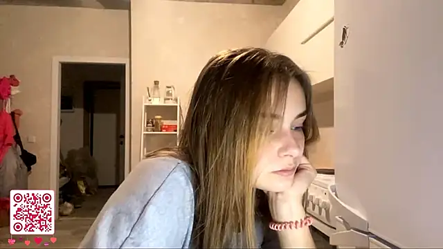 GeralynChiszar online show from 23, 11, 2025