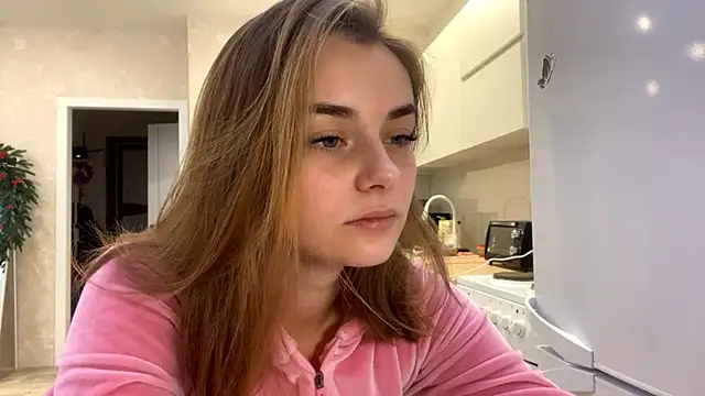 GeralynChiszar online show from 17, 12, 2025