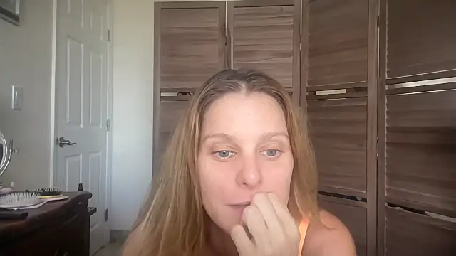 prettylittlekittycat online show from 2, 7, 2026