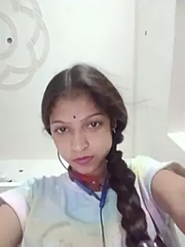 Mohnicute online show from 12, 6, 2026