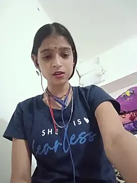 Snapshot of Mohnicute chatting on 5, 8, 2026 Mohnicute online show from 5, 8, 2026