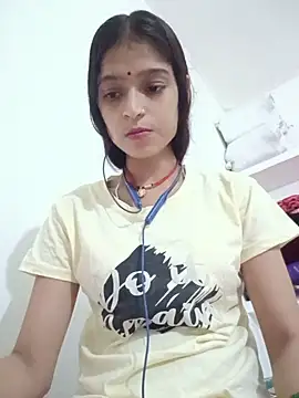 Snapshot of Mohnicute chatting on 6, 8, 2026 Mohnicute online show from 6, 8, 2026