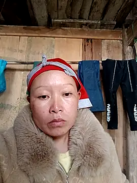 girl-hot2x online show from 15, 2, 2026