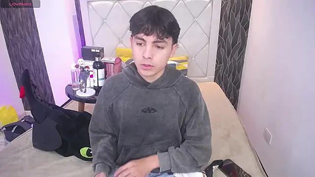 Samu FoXXX online show from 21, 11, 2025