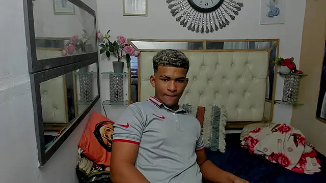 mathews    online show from 16, 12, 2025