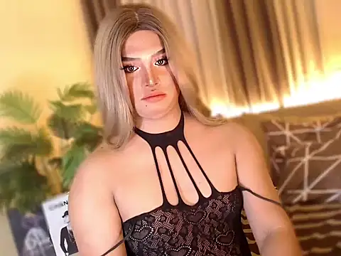 Snapshot of UrGoddess_Sofia chatting on 19, 11, 2025 UrGoddess Sofia online show from 19, 11, 2025