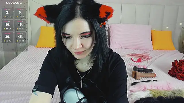 Lina Moony online show from 17, 2, 2026