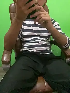hotyyyyjonny online show from 9, 5, 2026