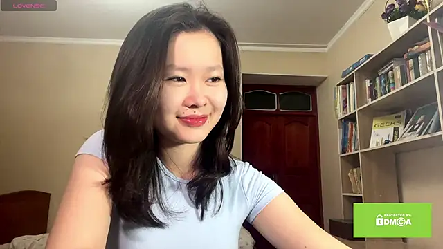 Snapshot of HuldaKye chatting on 3, 3, 2026 HuldaKye online show from 3, 3, 2026