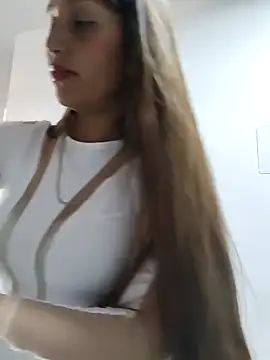 Snapshot of IsabellaaSwann chatting on 3, 12, 2025 IsabellaaSwann online show from 3, 12, 2025