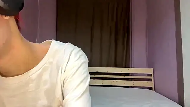 EmilySkyline online show from 21, 12, 2025