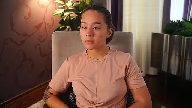 ArleenVizena online show from 14, 11, 2025