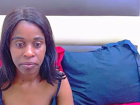 Snapshot of AMOURxxx chatting on 18, 12, 2025 AMOURxxx online show from 18, 12, 2025