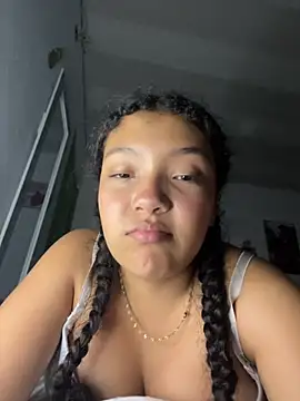 Snapshot of PetiteKattia chatting on 7, 2, 2026 PetiteKattia online show from 7, 2, 2026