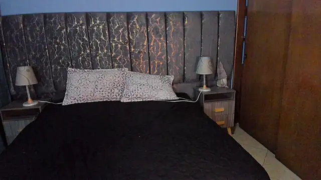 Snapshot of Atenea_Velle chatting on 22, 12, 2025 Atenea Velle online show from 22, 12, 2025