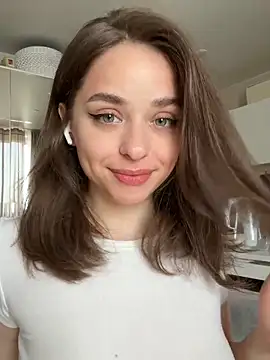 Snapshot of yoyogirlx chatting on 1, 7, 2026 yoyogirlx online show from 1, 7, 2026