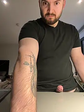 Snapshot of alexrofa chatting on 19, 11, 2025 alexrofa online show from 19, 11, 2025