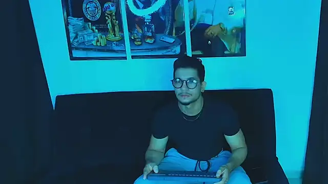 Snapshot of Nolan_joness chatting on 20, 11, 2025 Nolan joness online show from 20, 11, 2025