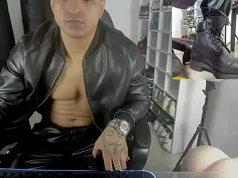 Snapshot of master_leather chatting on 17, 11, 2025 master leather online show from 17, 11, 2025