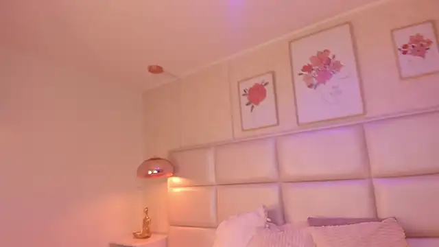 Kate Winslet  online show from 15, 12, 2025