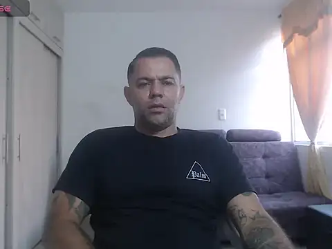 Snapshot of Alexander_Halls chatting on 13, 11, 2025 Alexander Halls online show from 13, 11, 2025