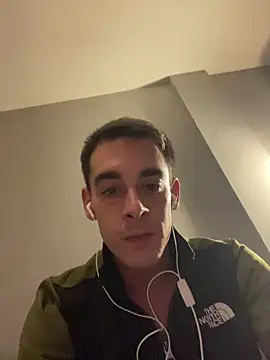 Snapshot of 18k_boss chatting on 13, 11, 2025 18k boss online show from 13, 11, 2025