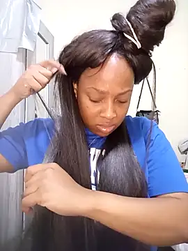 Snapshot of NayraMoon_ chatting on 22, 11, 2025 NayraMoon online show from 22, 11, 2025