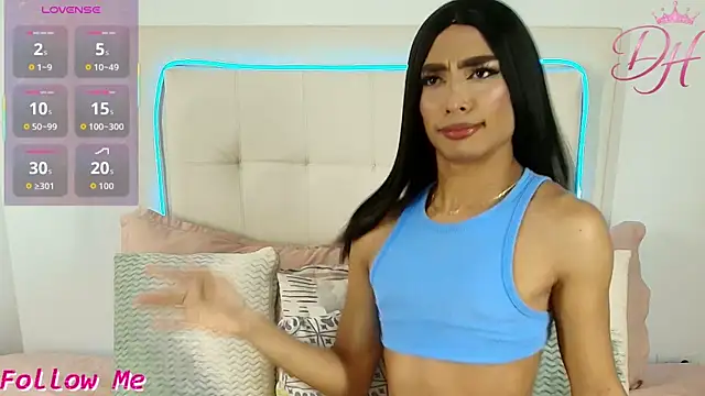 Daphne Hills online show from 16, 4, 2026