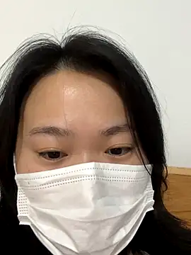 Snapshot of FAN-XIAOGUO chatting on 26, 11, 2025 FAN-XIAOGUO online show from 26, 11, 2025