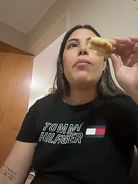 Anna Bitch Disgusting online show from 18, 4, 2026