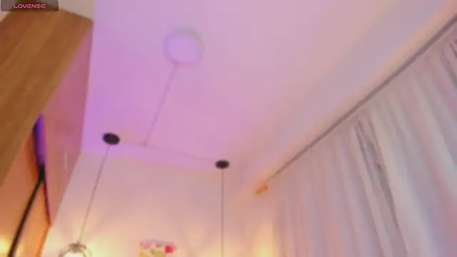 Snapshot of Cassiesteveens chatting on 13, 11, 2025 Cassiesteveens online show from 13, 11, 2025