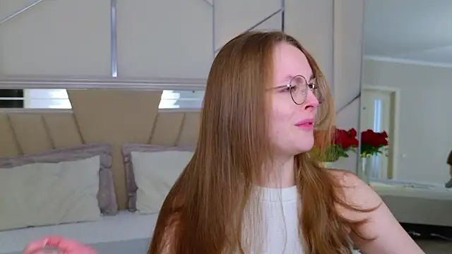 MadisonSmitt online show from 8, 4, 2026