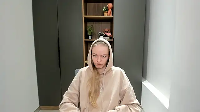 ElaneComiso online show from 15, 11, 2025