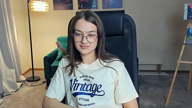 Snapshot of AveryFechter chatting on 16, 11, 2025 AveryFechter online show from 16, 11, 2025