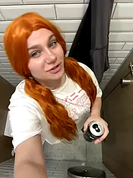 Snapshot of Outdoor_Stefii chatting on 13, 11, 2025 Outdoor Stefii online show from 13, 11, 2025