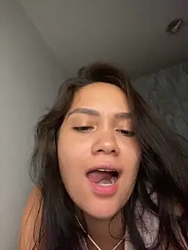 carolsapequinha online show from 9, 2, 2026